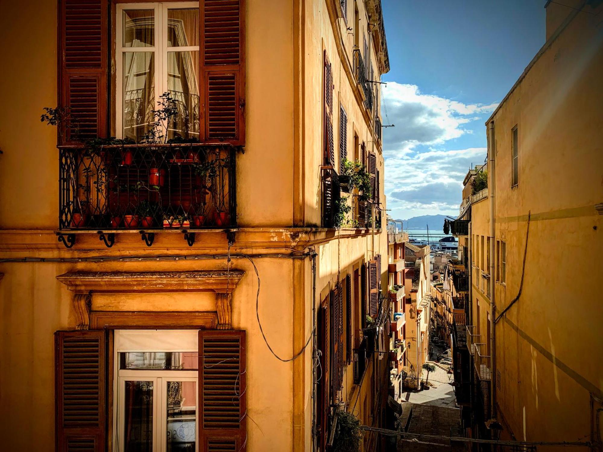 Panorama Di Mare Suite Via Cima Cagliari Centro Exterior photo